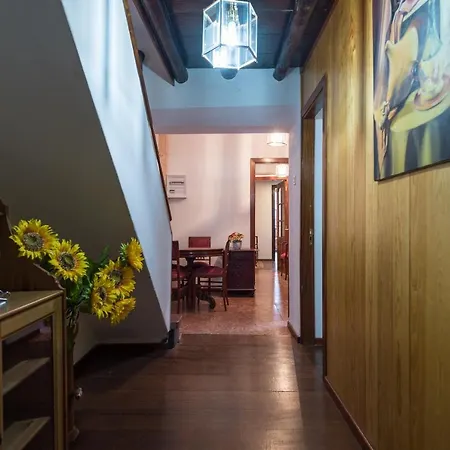 Historical House. Amazing Views Διαμέρισμα *
