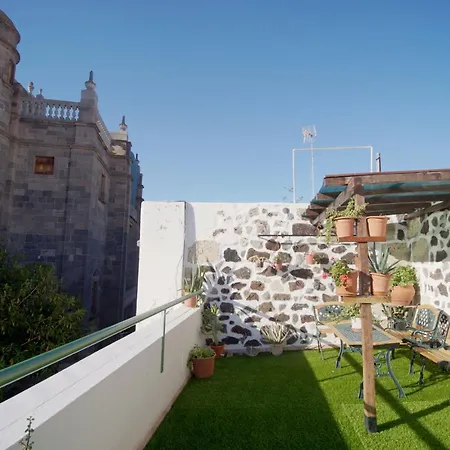 Historical House. Amazing Views Διαμέρισμα